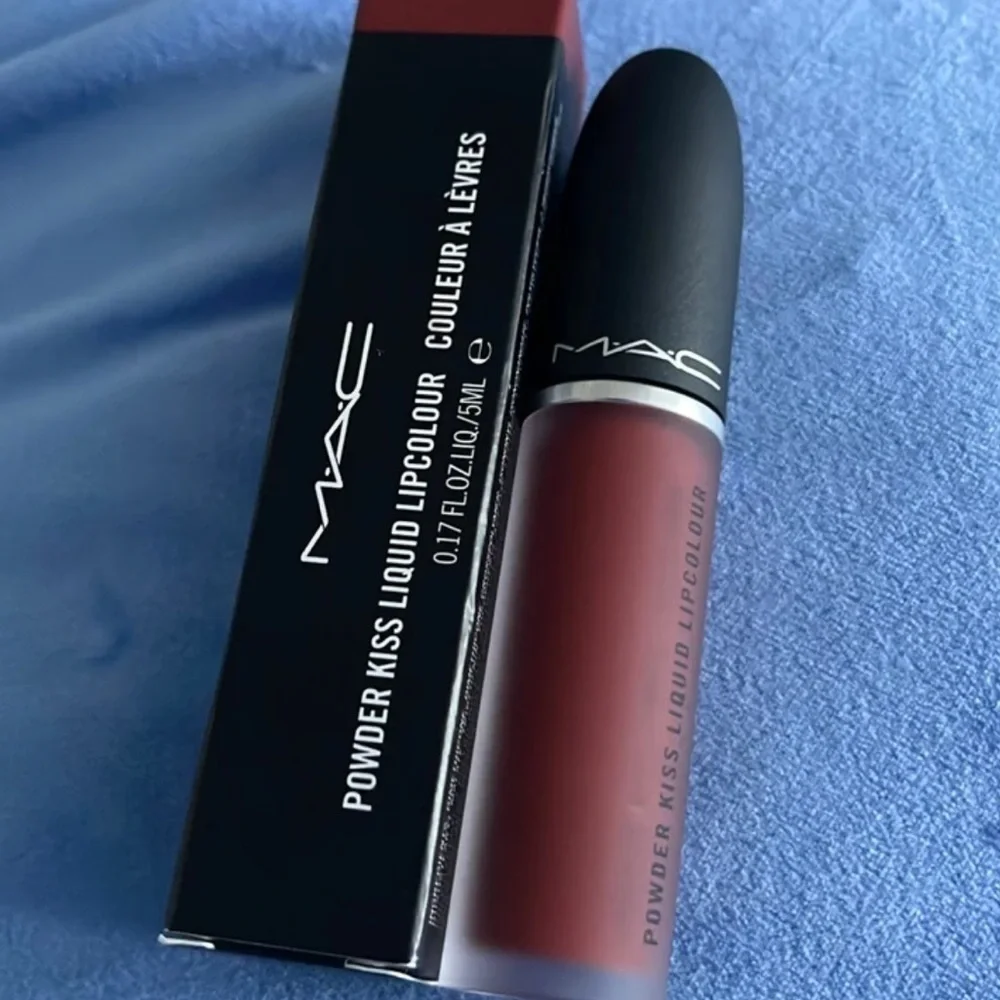 MAC Cosmetics long wearing